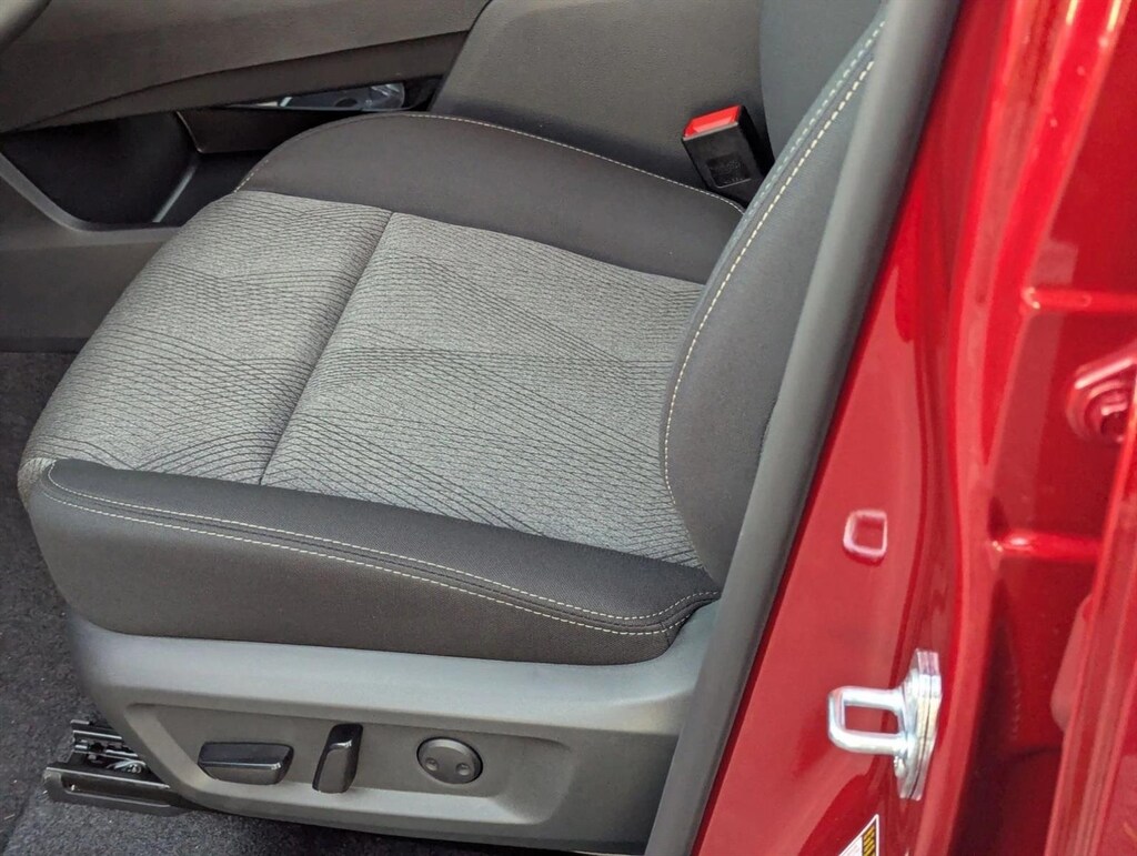 New 2026 Nissan Rogue SV SUV