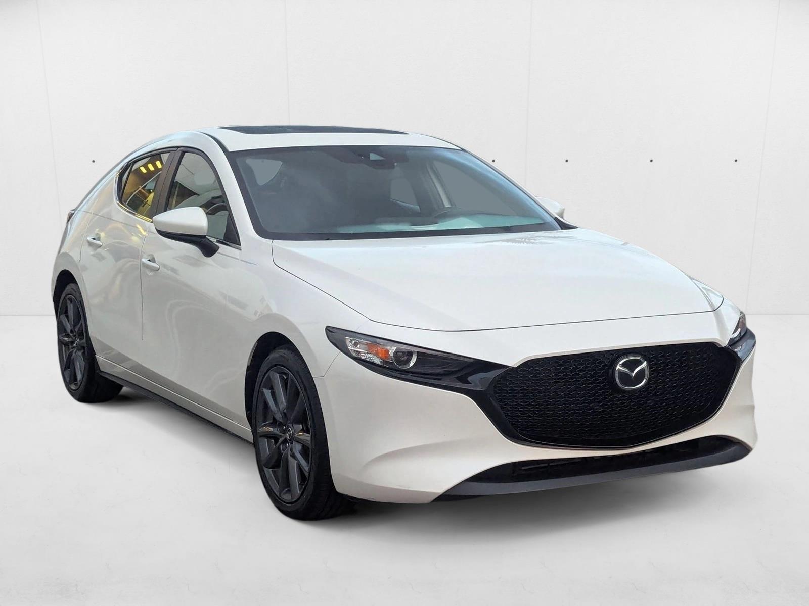 2022 Mazda Mazda3 Preferred Hatchback photo 3