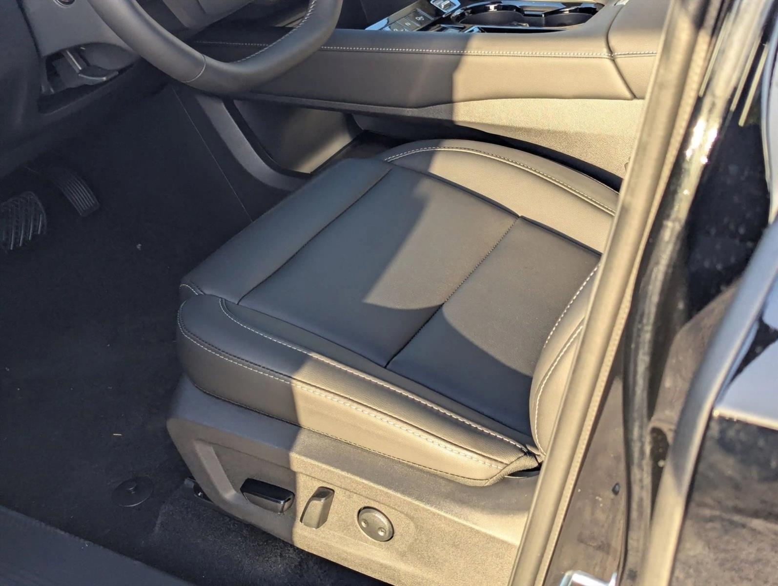 2025 Nissan Murano SL photo 3
