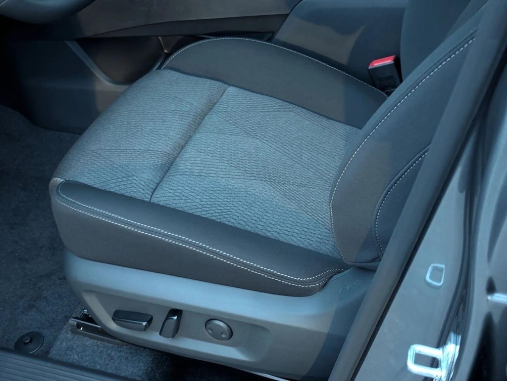 New 2026 Nissan Rogue SV SUV