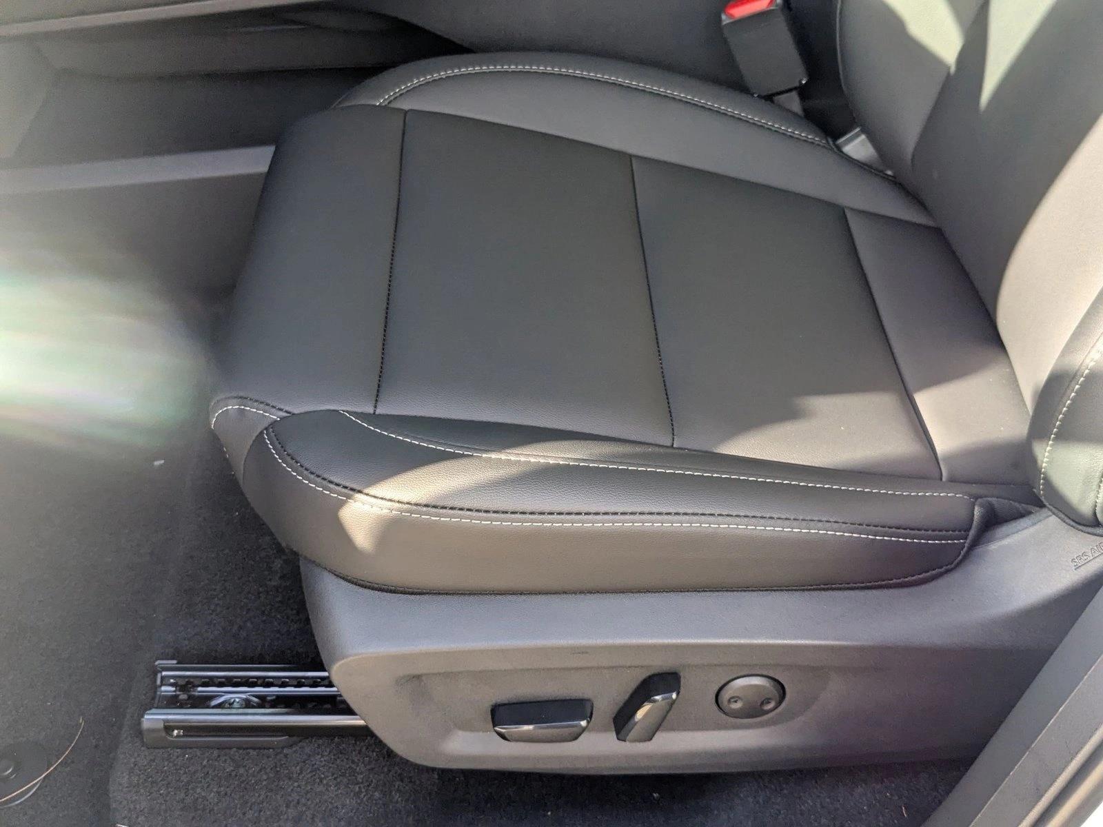 2025 Nissan Murano SL photo 3