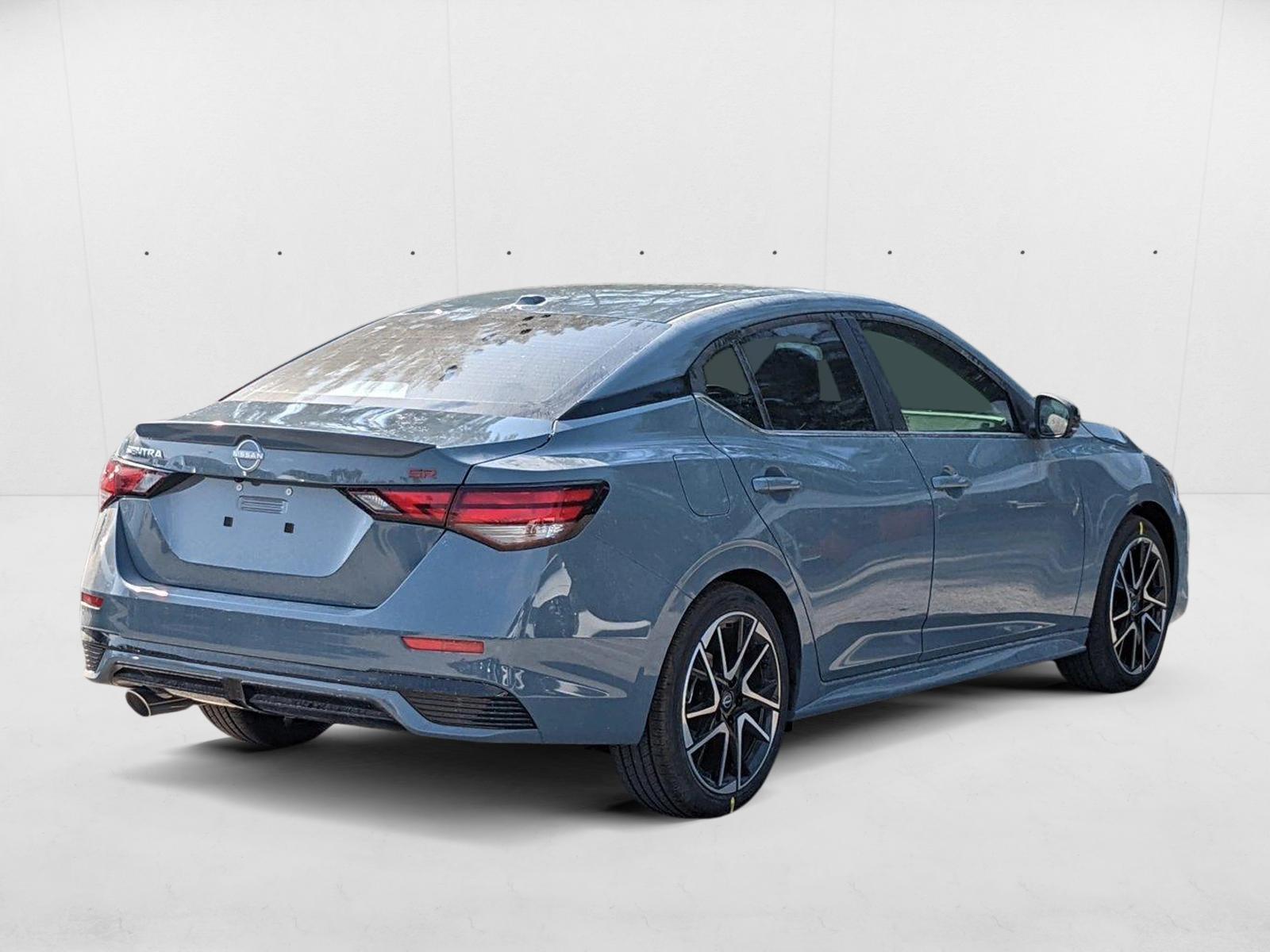 2024 Nissan Sentra SR photo 2