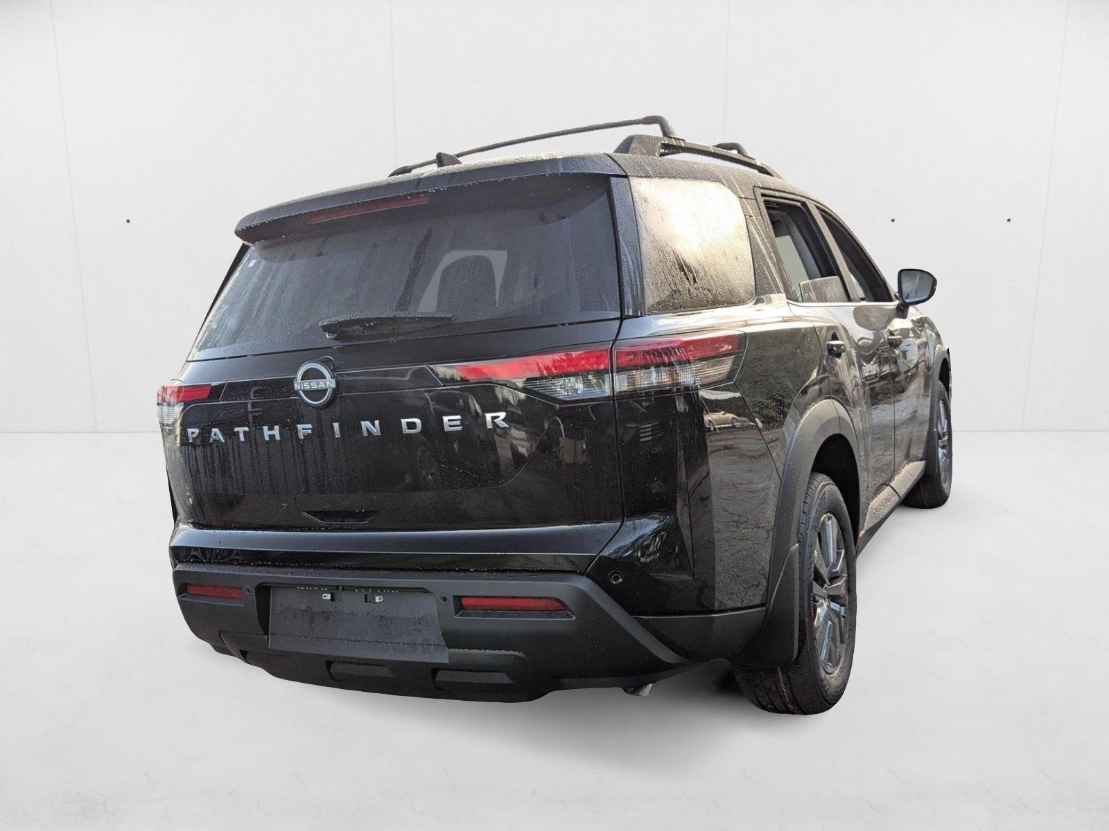 2025 Nissan Pathfinder SV photo 2