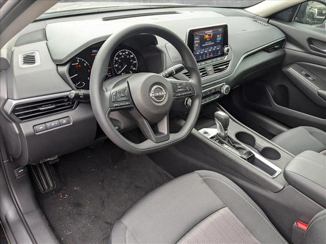 2025 Nissan Altima S photo 3