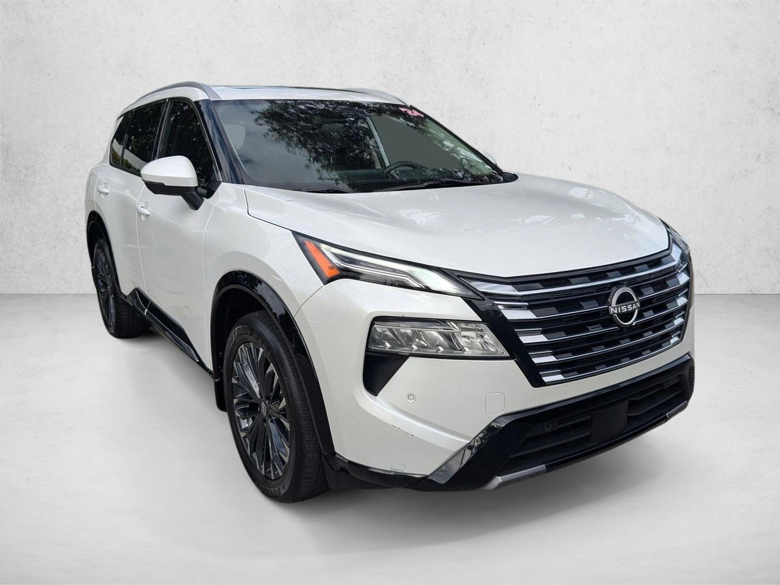 2024 Nissan Rogue Platinum photo 3