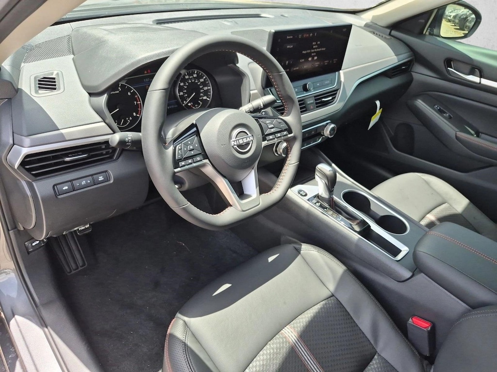 New 2026 Nissan Altima SR Sedan
