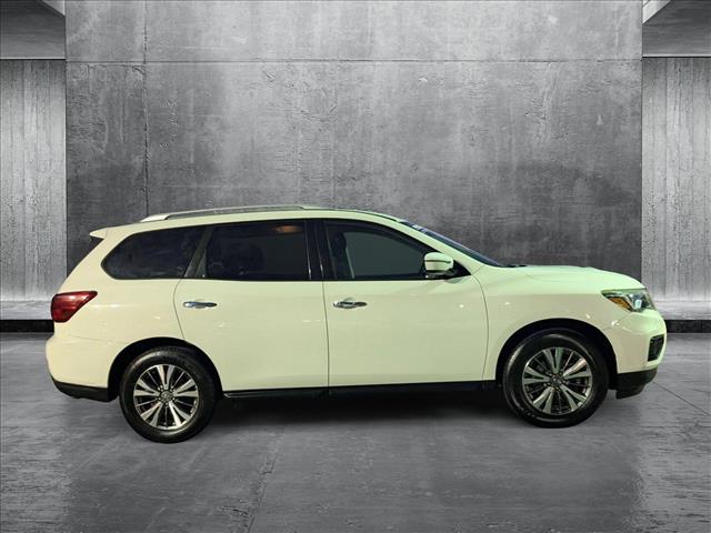 Image 4 of 2019 Nissan Pathfinder SV SUV