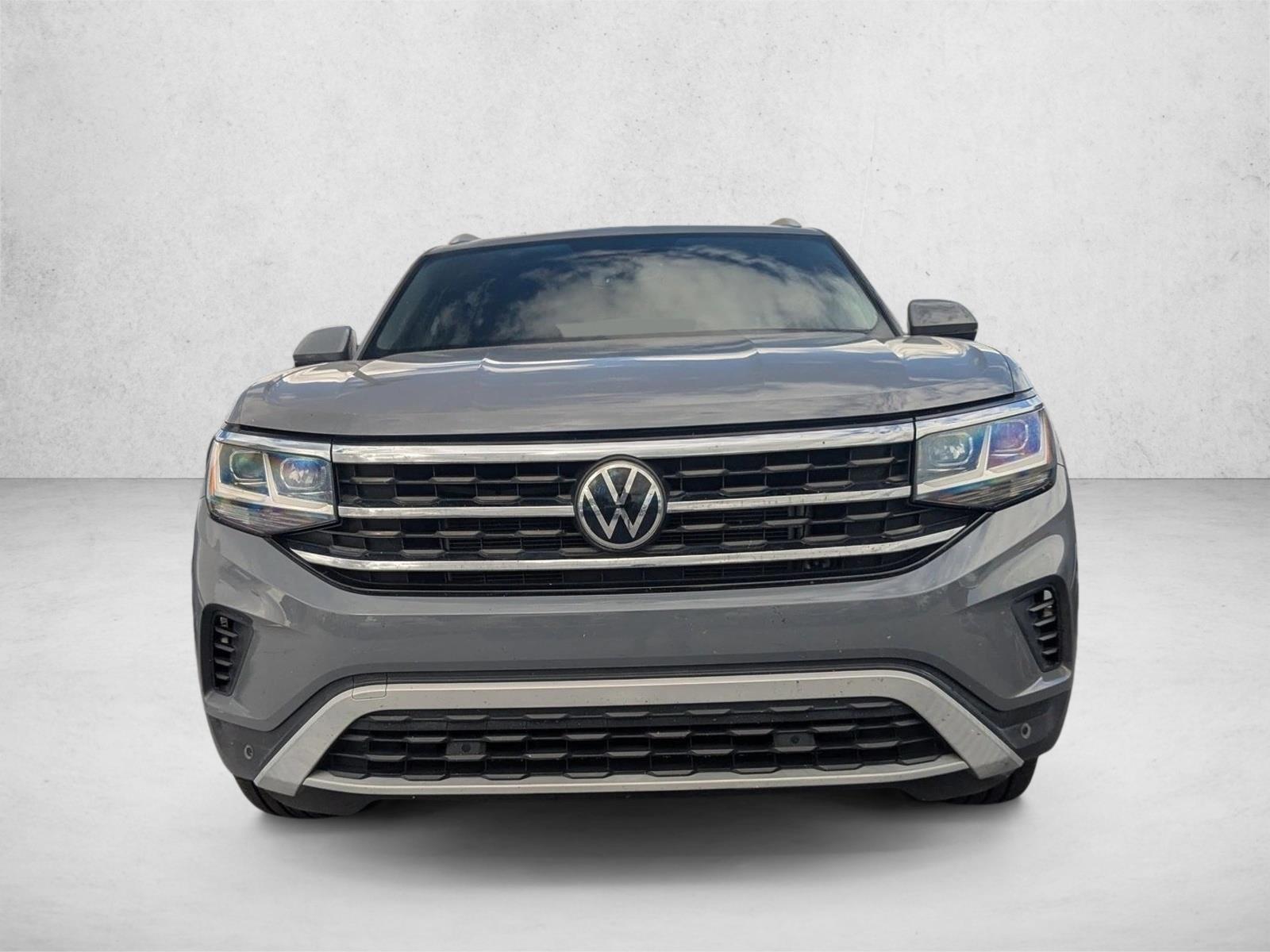2020 Volkswagen Atlas Cross Sport V6 SE Technology photo 2