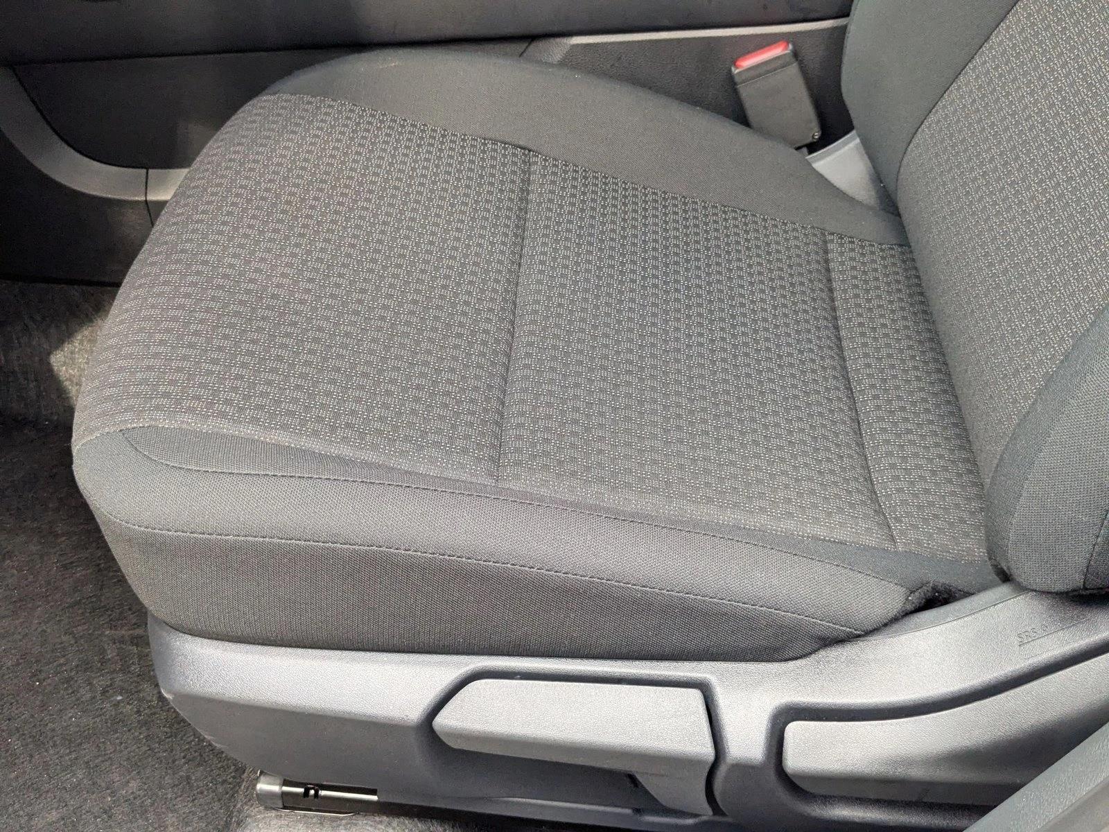 2026 Nissan Kicks S photo 3