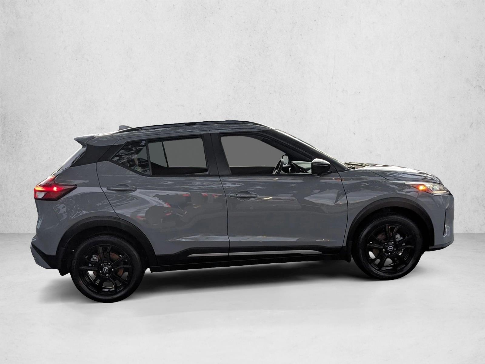 2024 Nissan Kicks SR photo 4