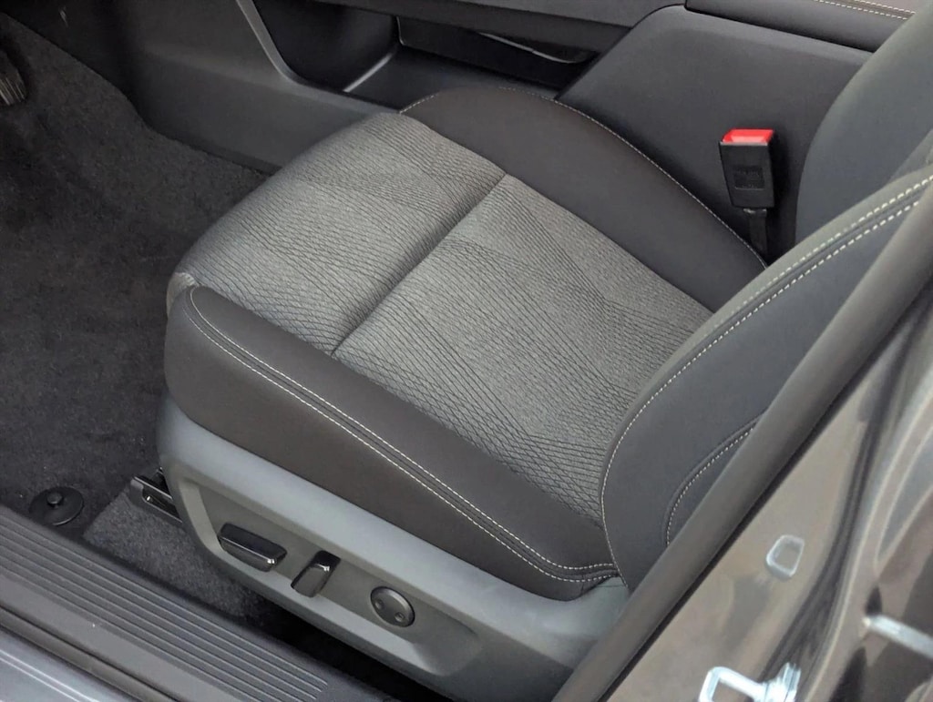 New 2026 Nissan Rogue SV SUV