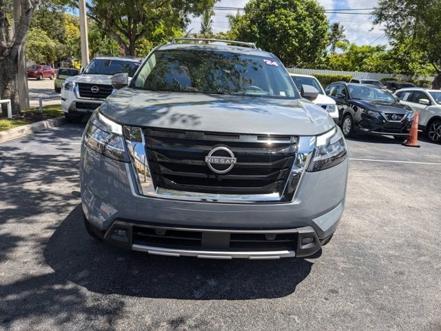 Used 2024 Nissan Pathfinder Platinum with VIN 5N1DR3DG4RC211256 for sale in Miami, FL