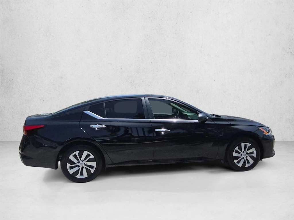 Certified 2025 Nissan Altima S Sedan