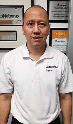 Staff member Miguel Chang from ID_12972a332e4f
