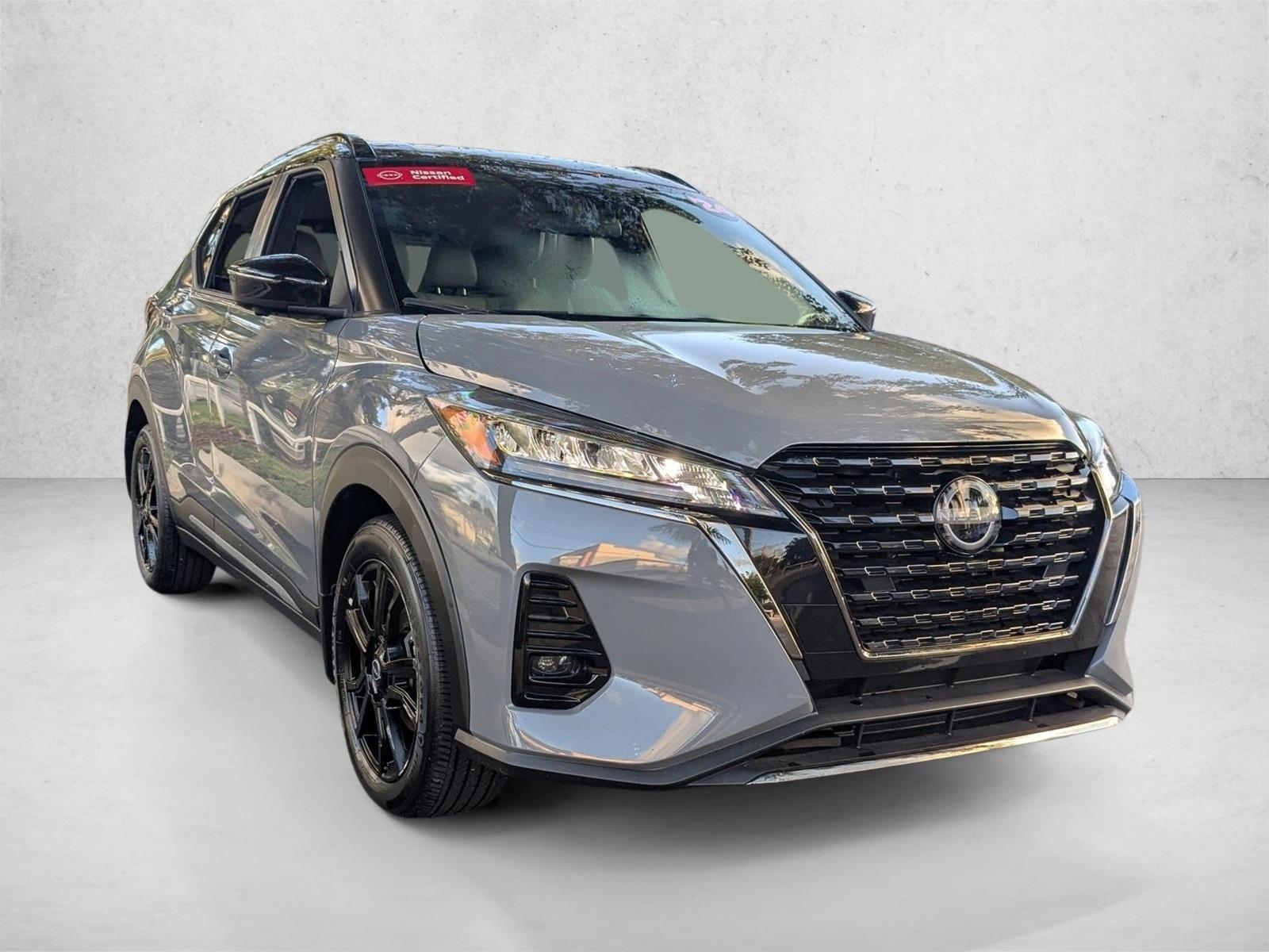 2024 Nissan Kicks SR photo 3