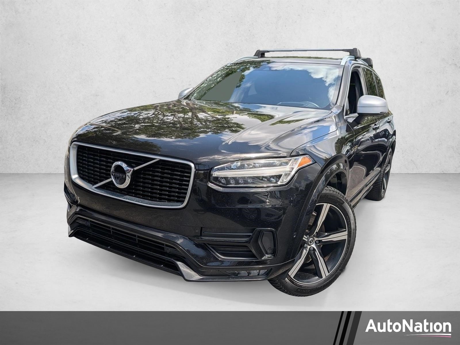 2019 Volvo XC90 T6 R-Design AWD's photo