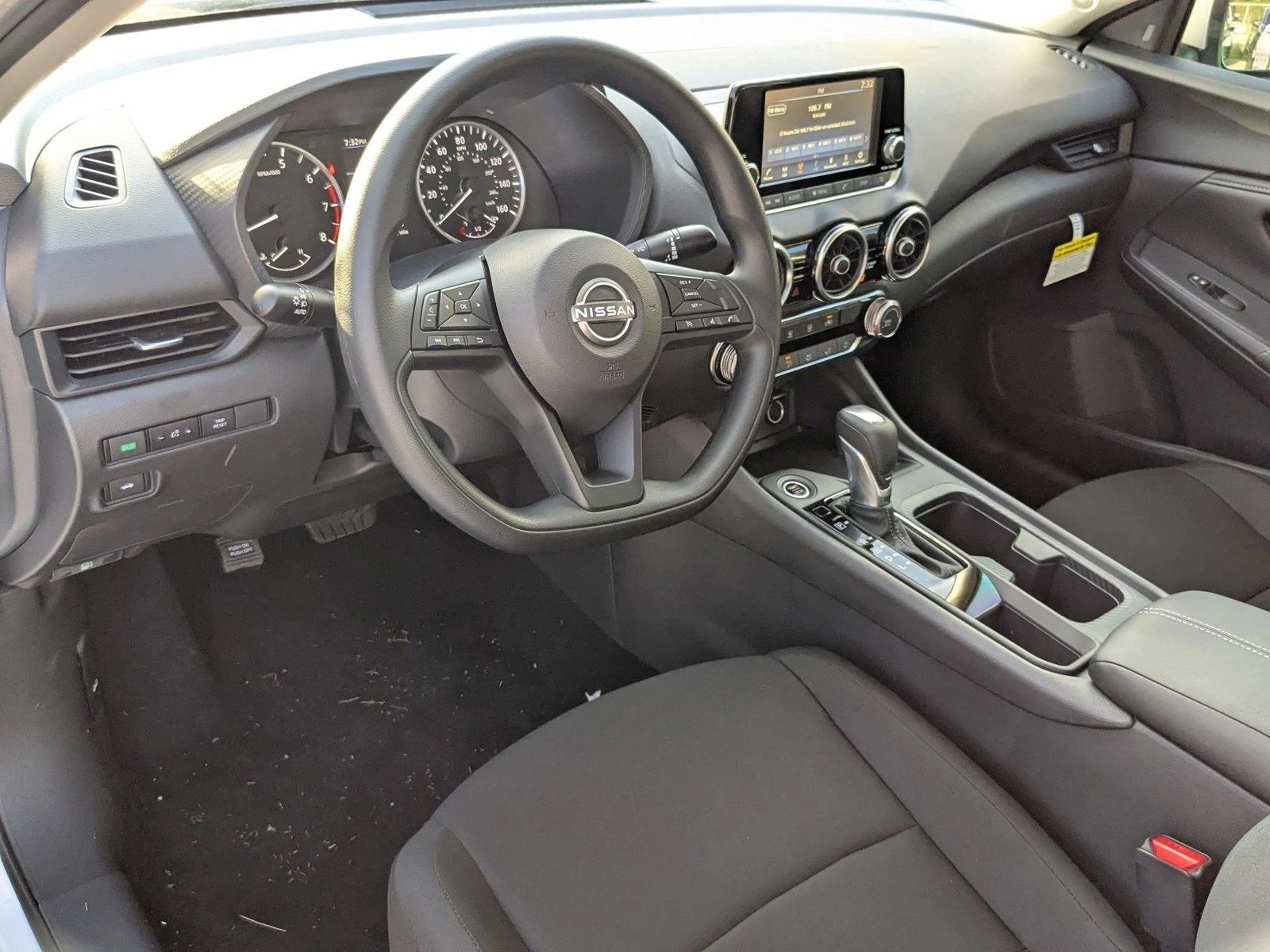 2025 Nissan Sentra S photo 3