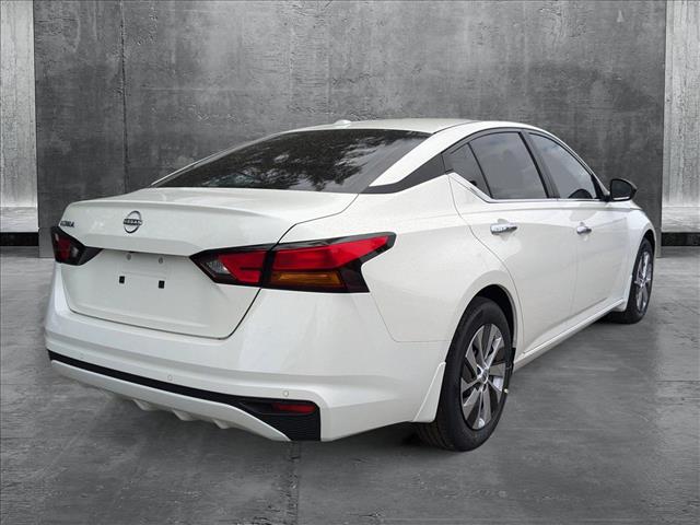 2025 Nissan Altima S photo 2