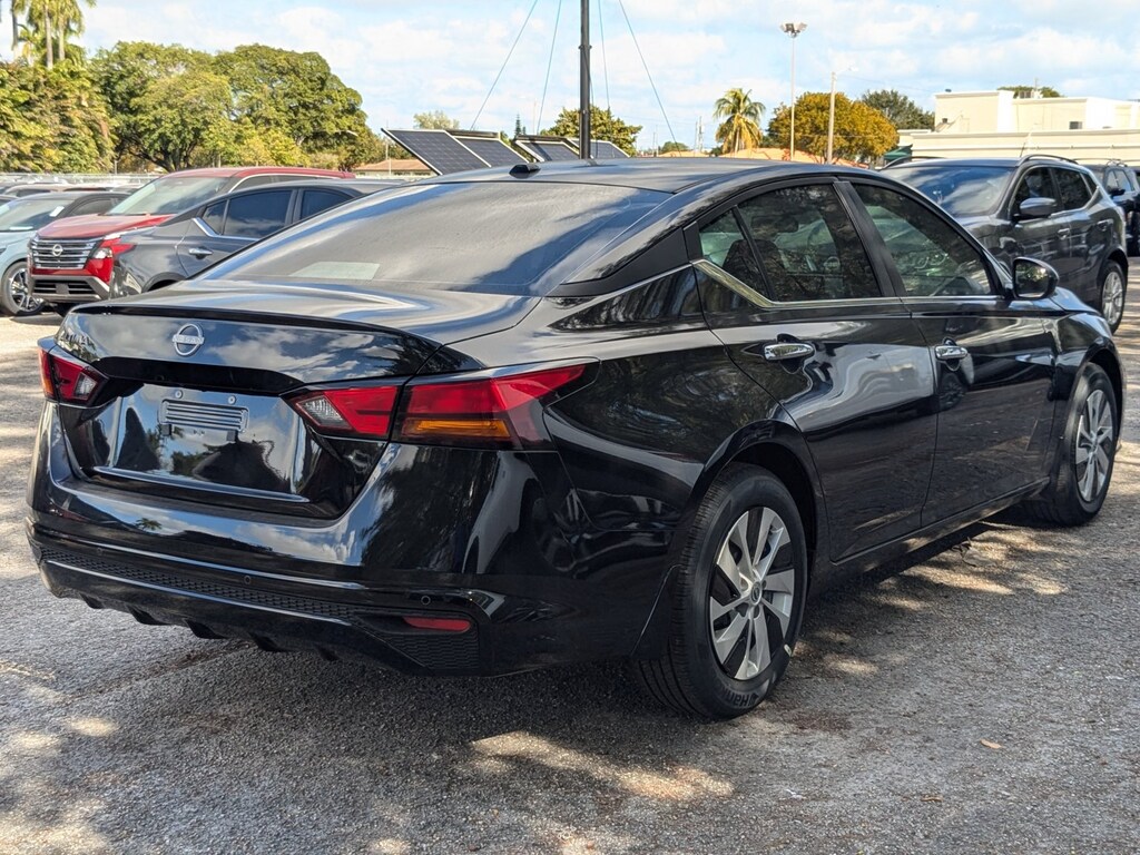 Certified 2025 Nissan Altima S Sedan