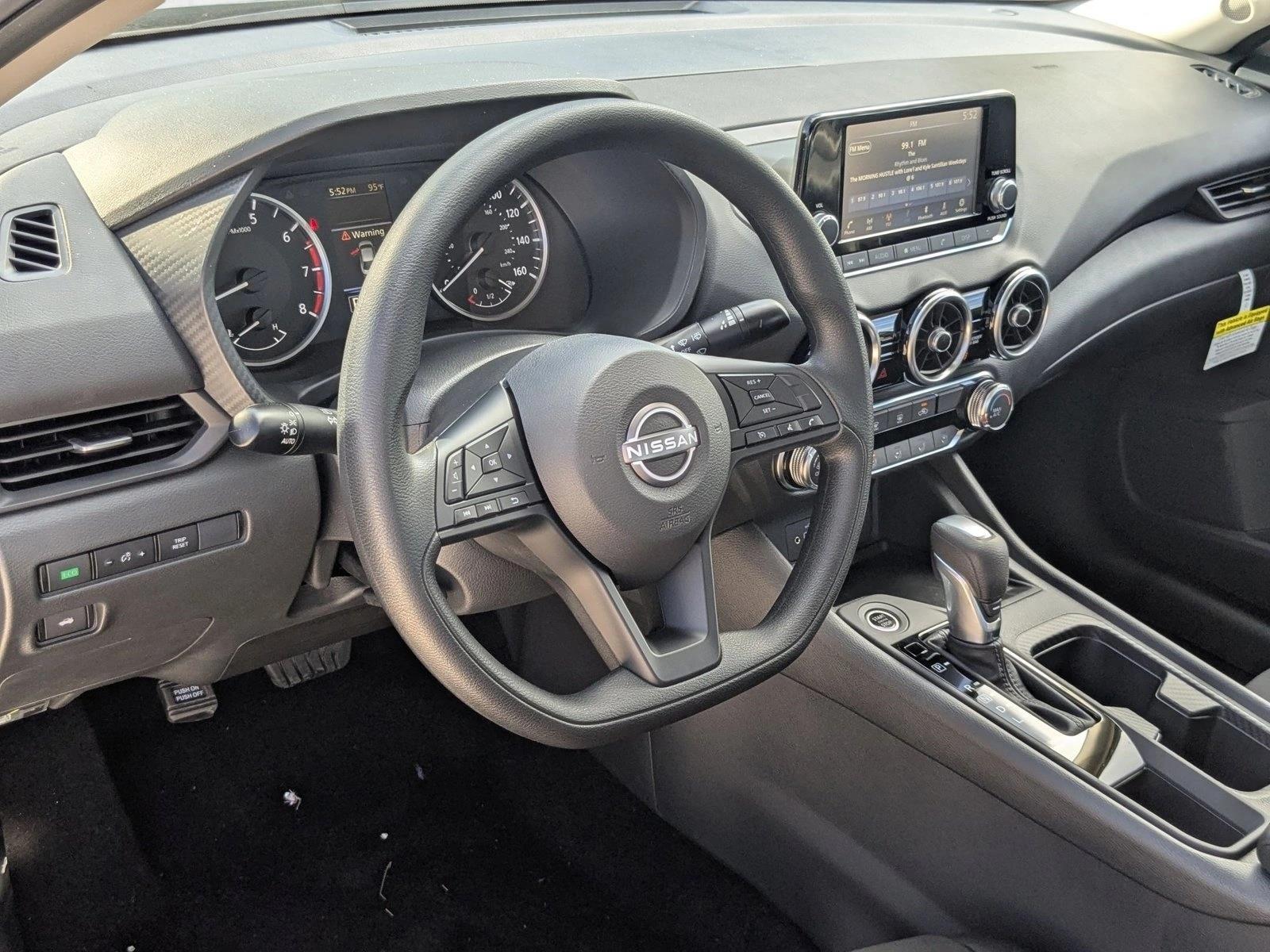2025 Nissan Sentra S photo 3