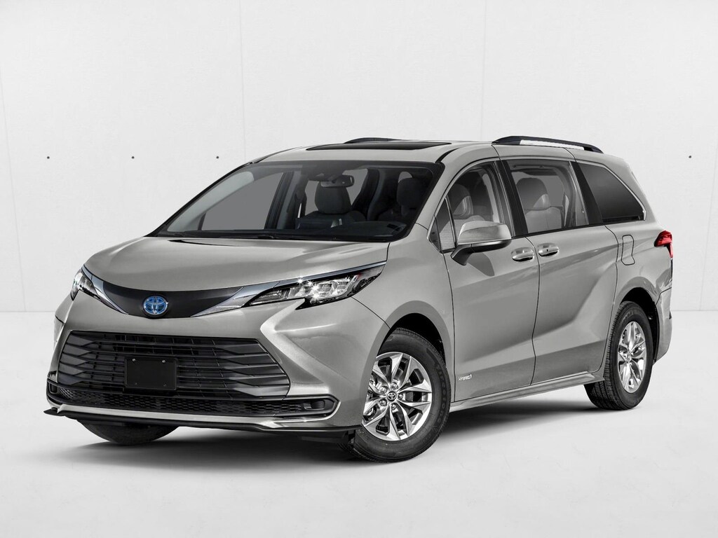 Used 2021 Toyota Sienna LE Van