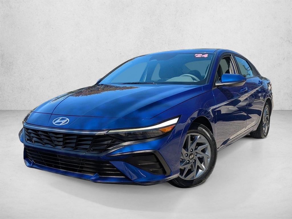 Used 2024 Hyundai Elantra SEL Sedan