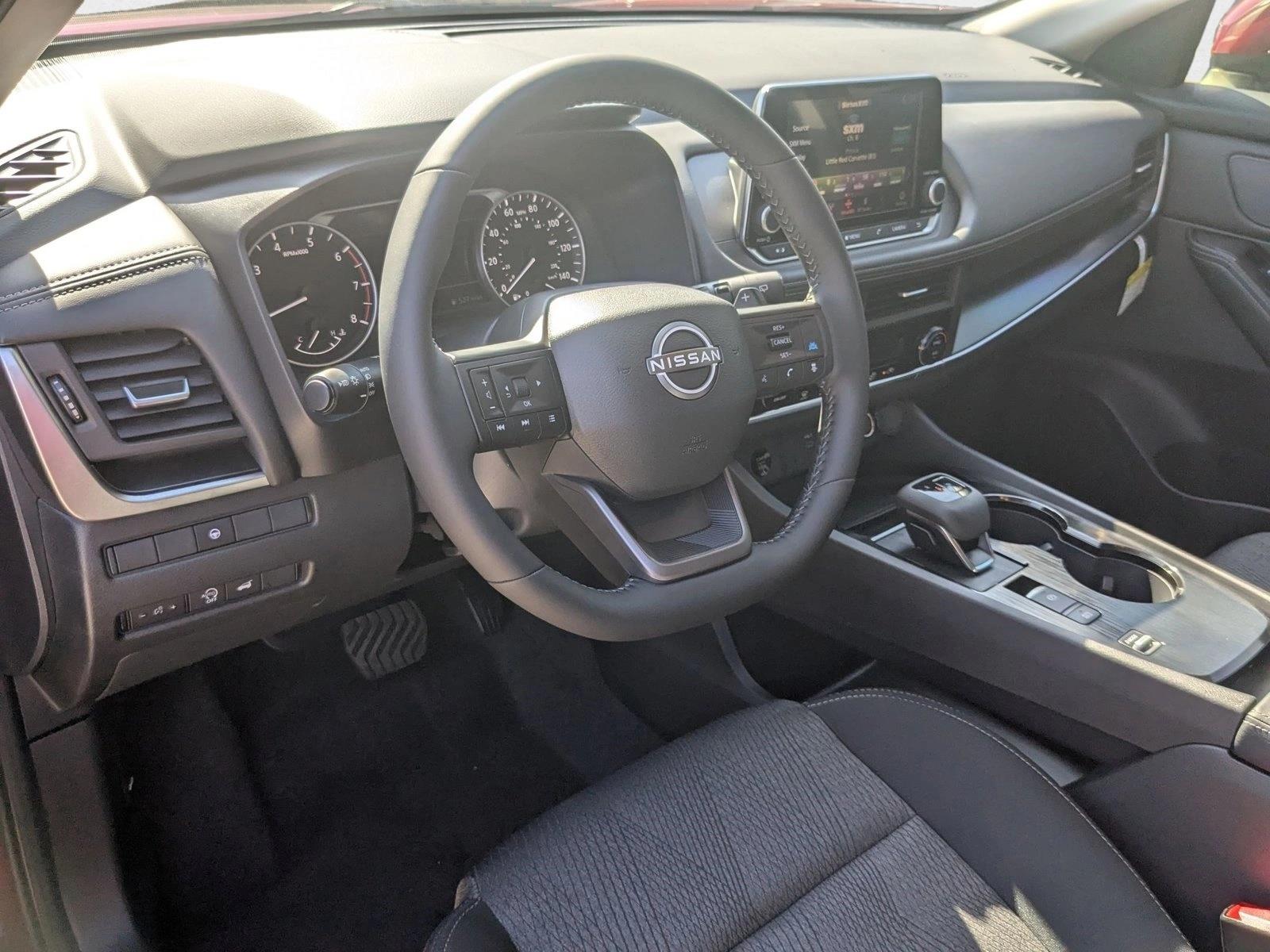 2026 Nissan Rogue SV photo 2