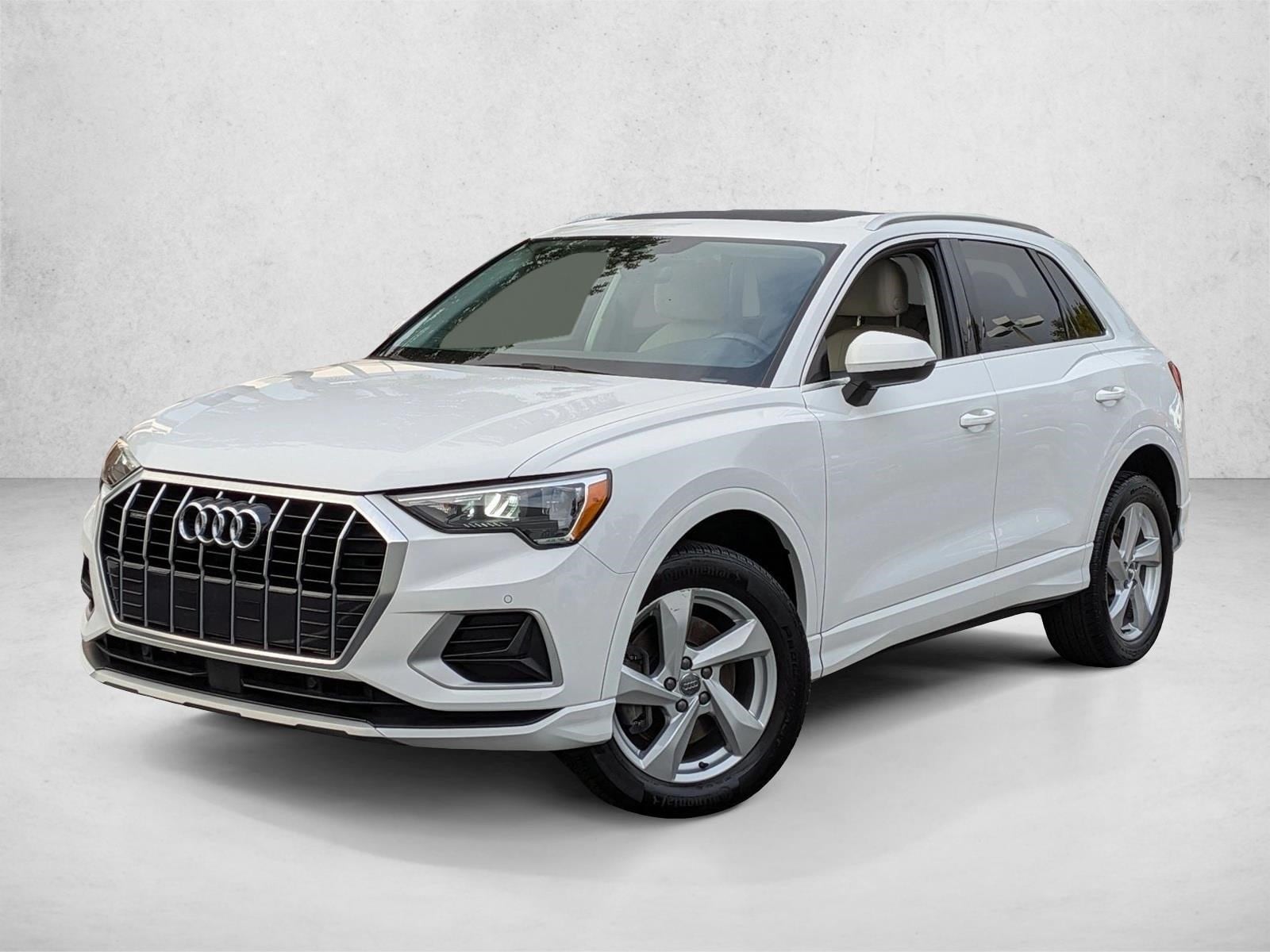 2020 Audi Q3 Premium's photo