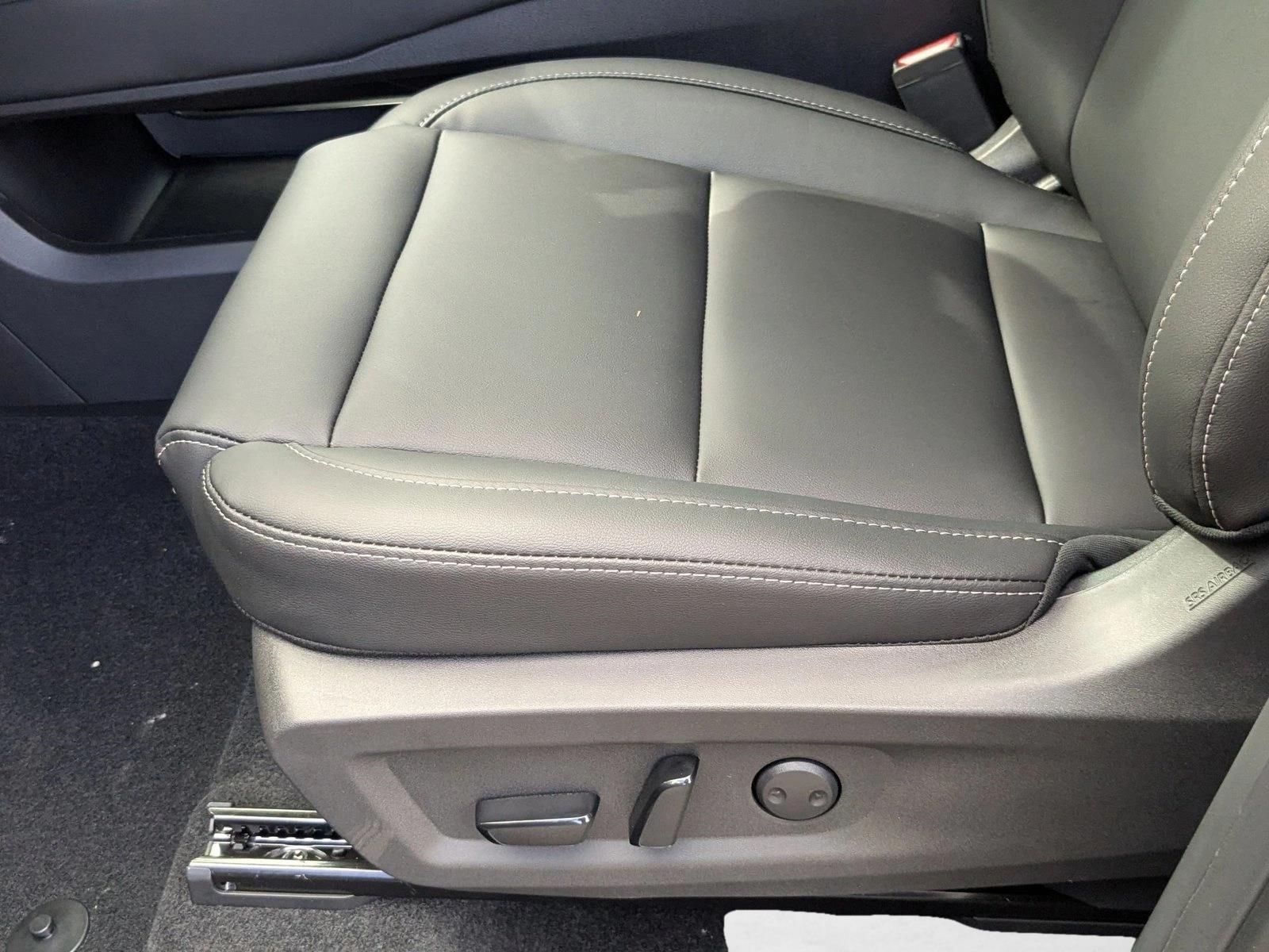 2026 Nissan Murano SV photo 2