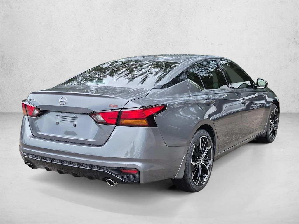 New 2026 Nissan Altima SR Sedan
