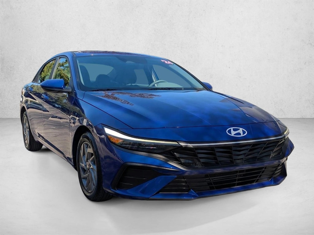 Used 2024 Hyundai Elantra SEL Sedan