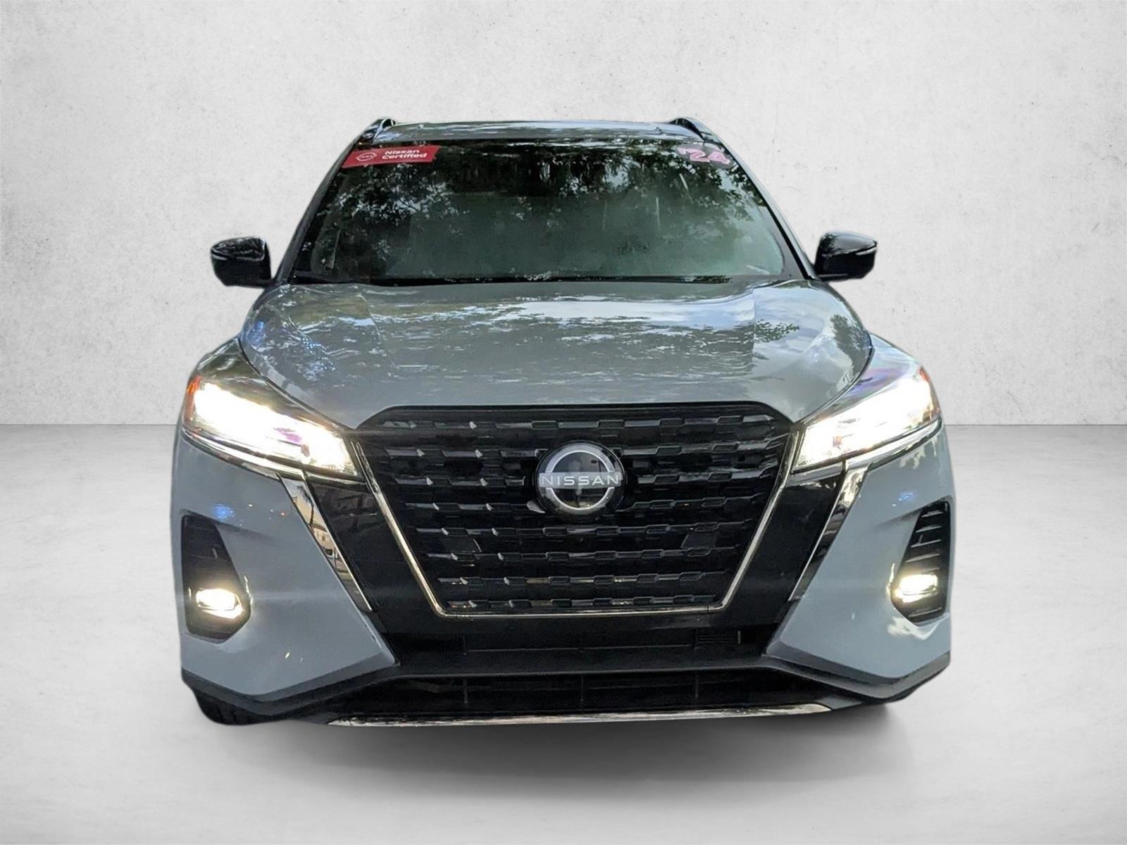 2024 Nissan Kicks SR photo 2