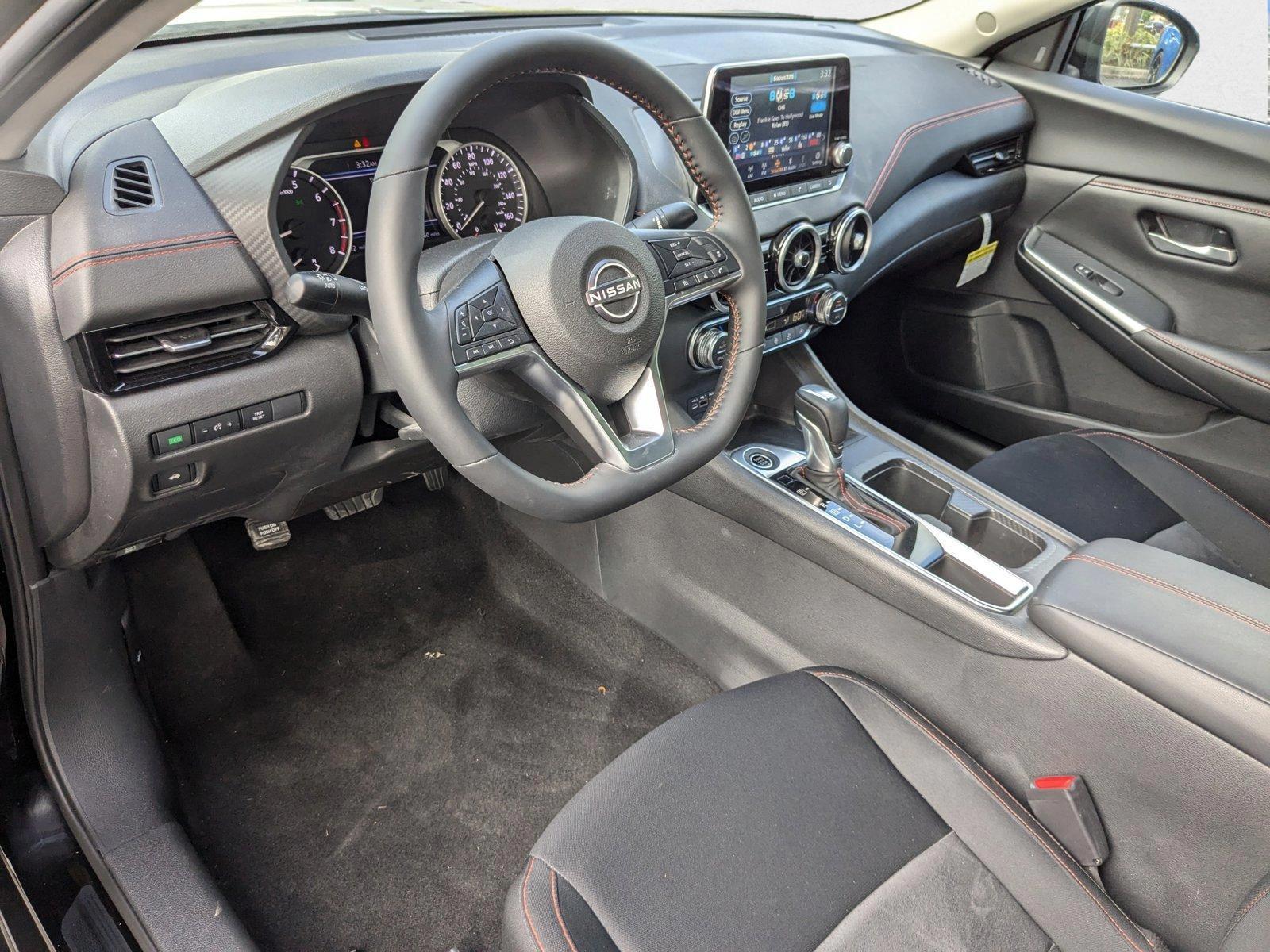 2025 Nissan Sentra SR photo 3