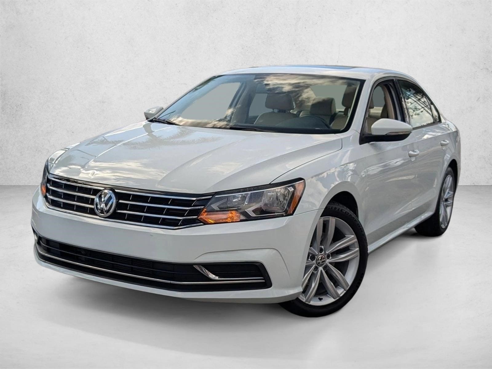 2019 Volkswagen Passat Wolfsburg Edition's photo