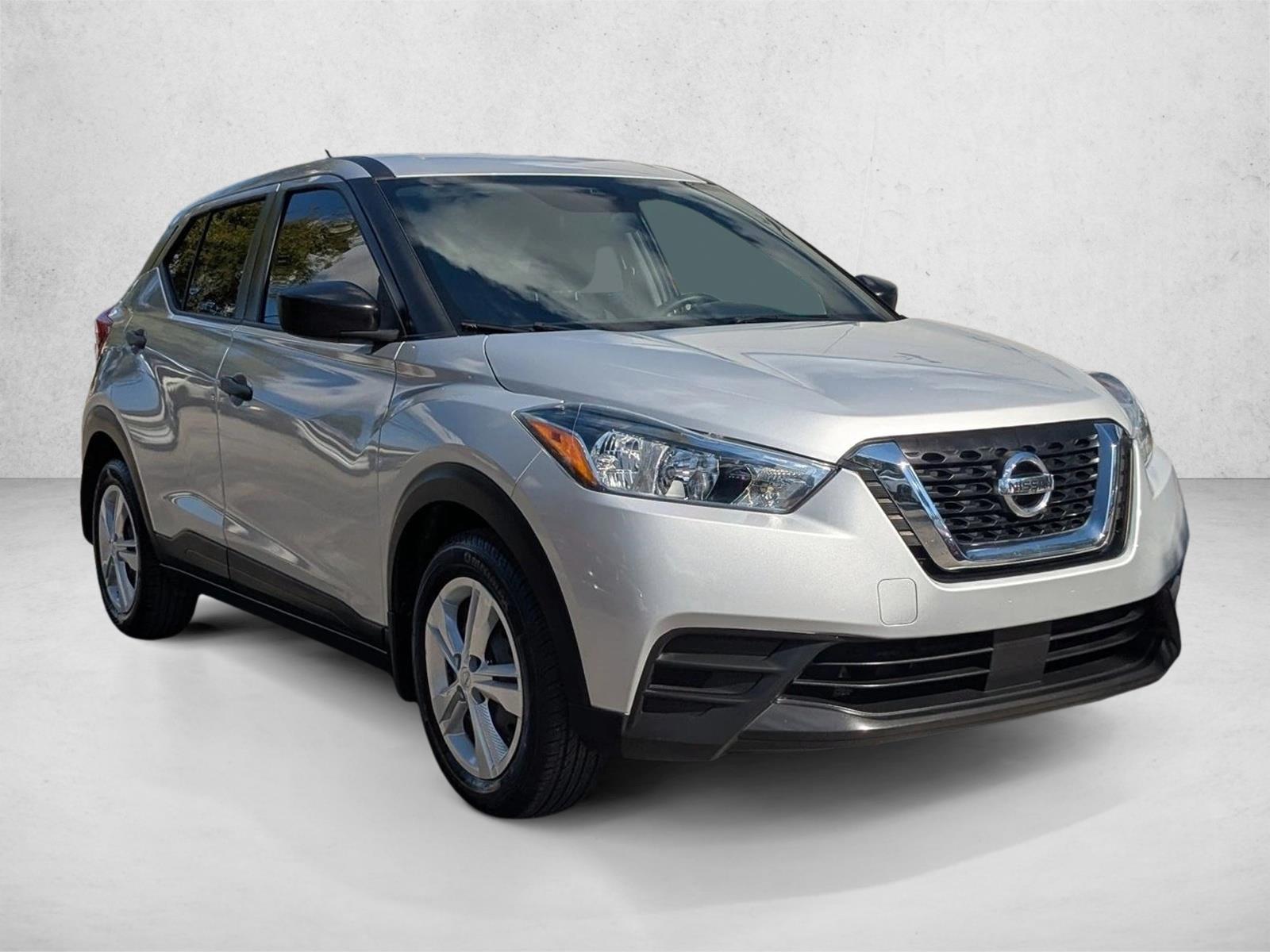 2020 Nissan Kicks S photo 3