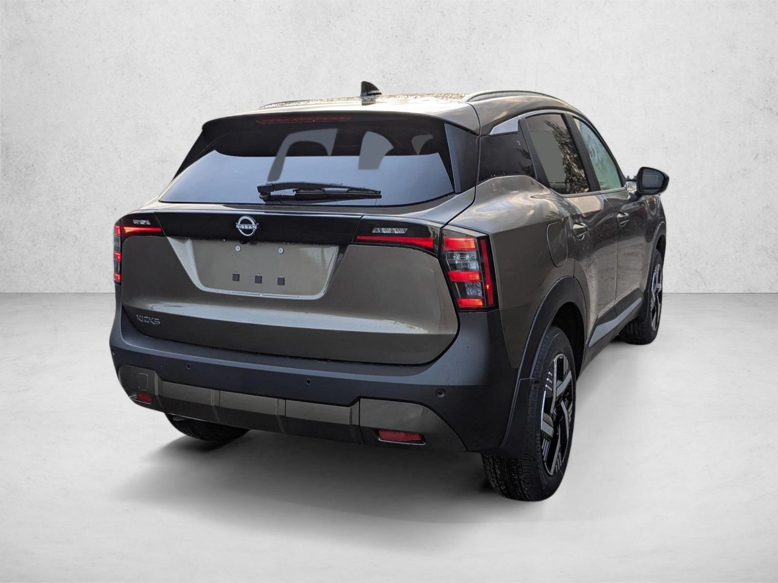 2026 Nissan Kicks SV photo 2