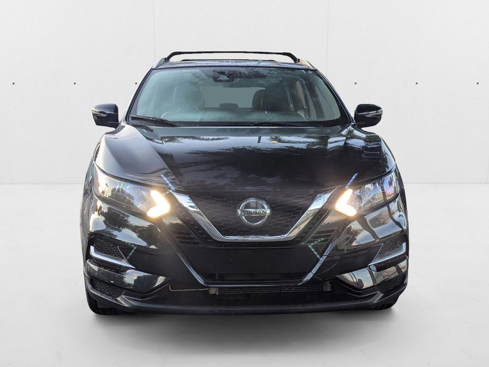 2021 Nissan Rogue Sport SL photo 2