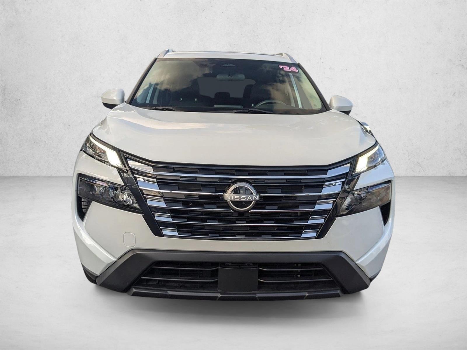 2024 Nissan Rogue SV photo 2