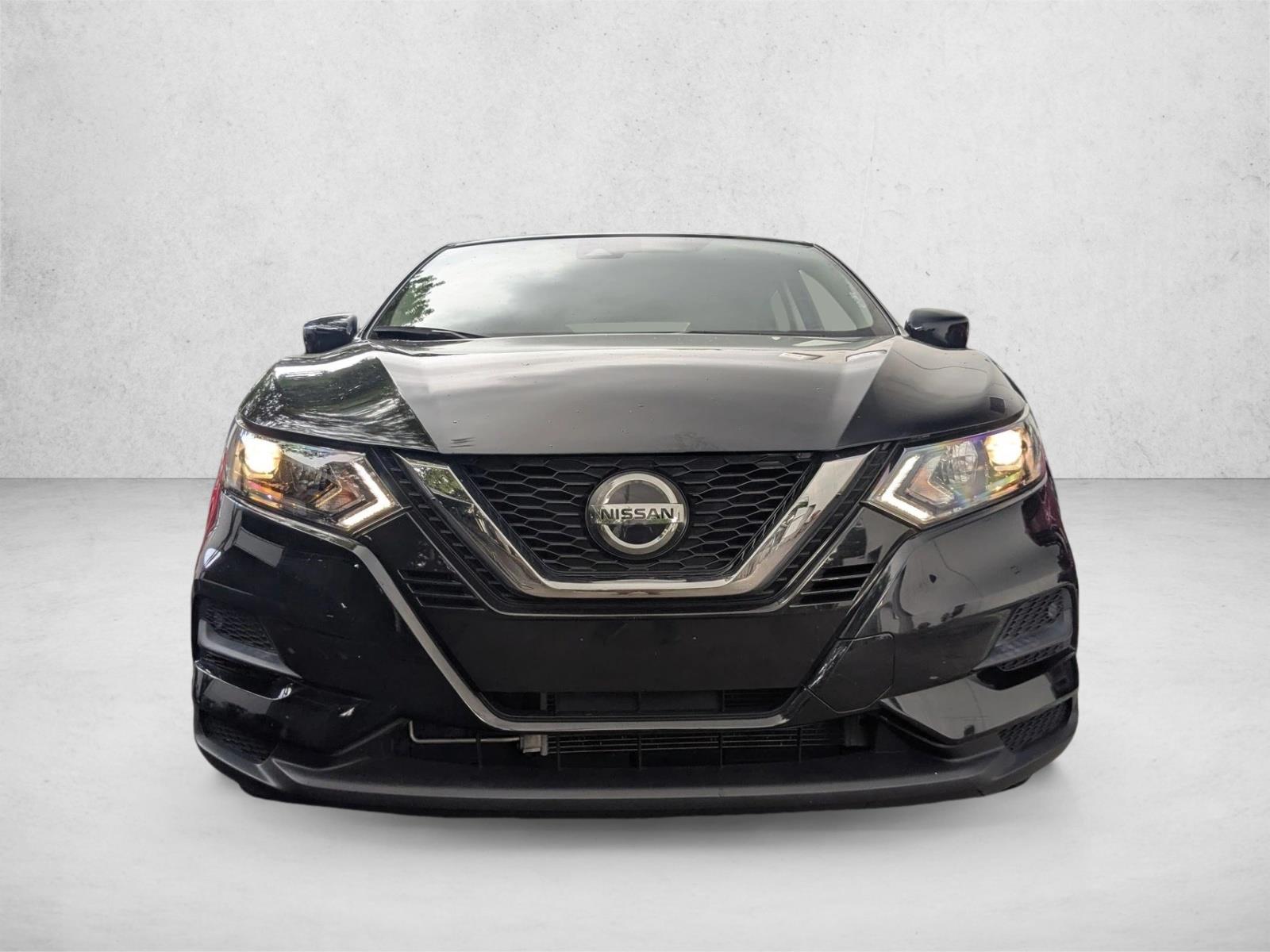 2020 Nissan Rogue Sport S photo 2