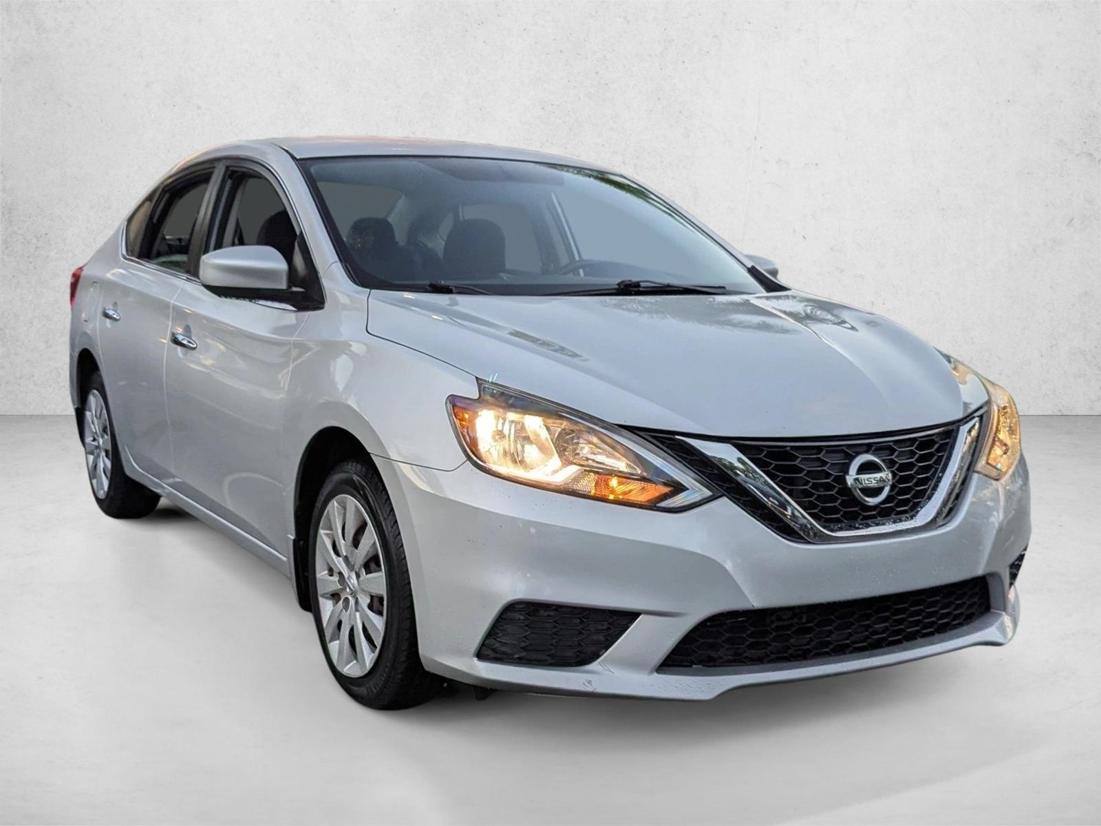 2017 Nissan Sentra SV photo 3