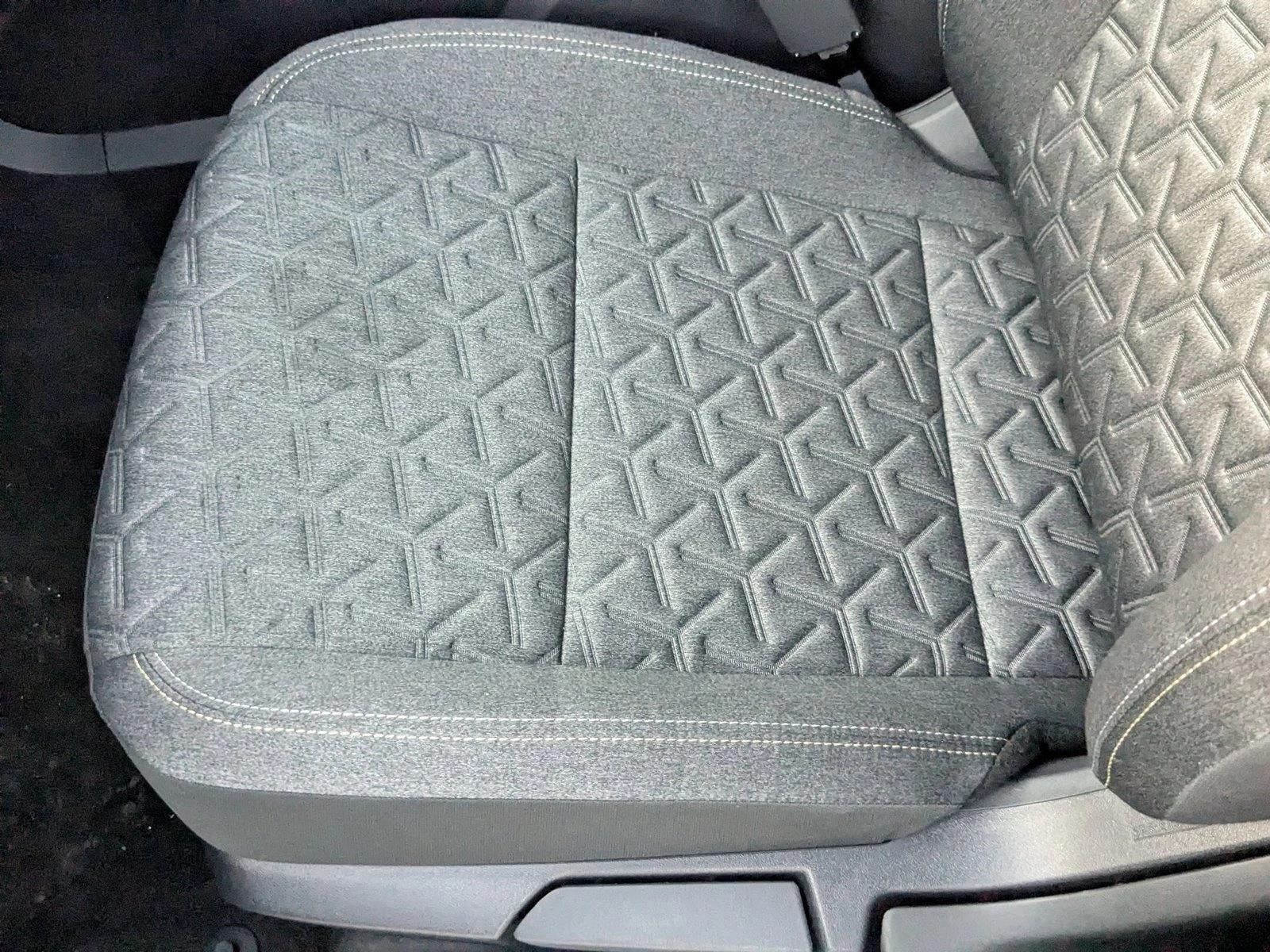 2026 Nissan Kicks SV photo 4