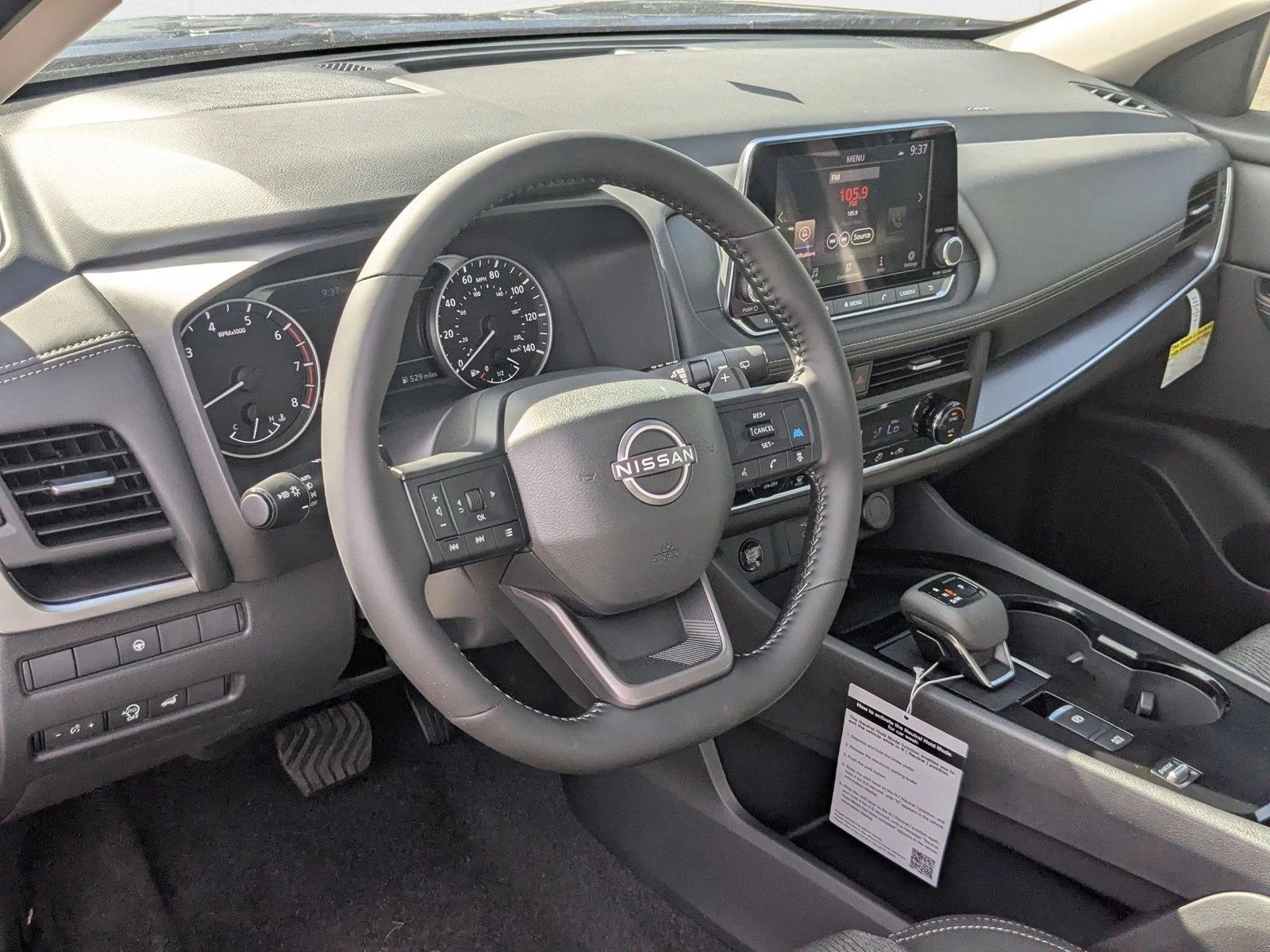 2026 Nissan Rogue SV photo 3