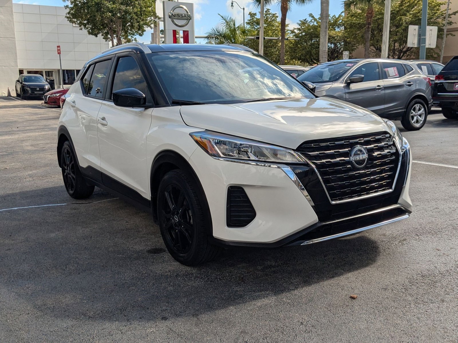 2023 Nissan Kicks SV photo 3