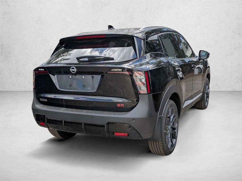 New 2026 Nissan Kicks SR SUV