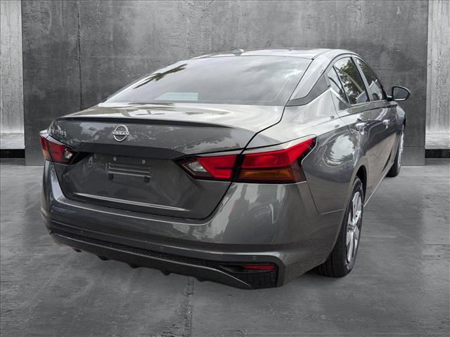 2025 Nissan Altima S photo 2