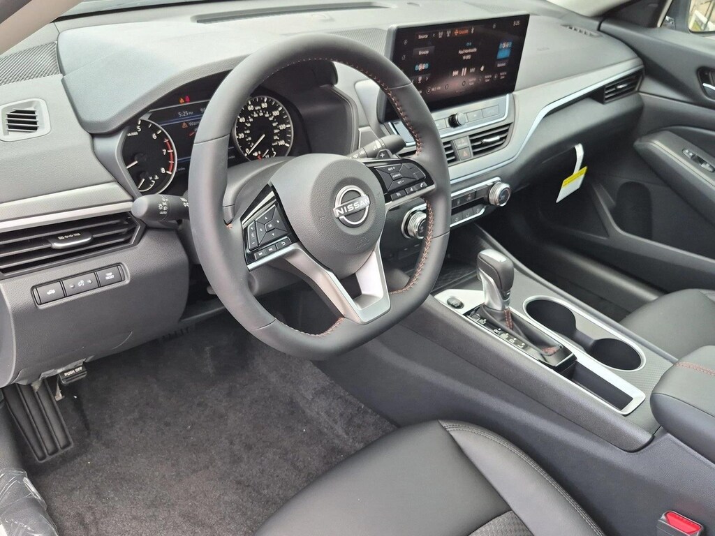 New 2026 Nissan Altima SR Sedan