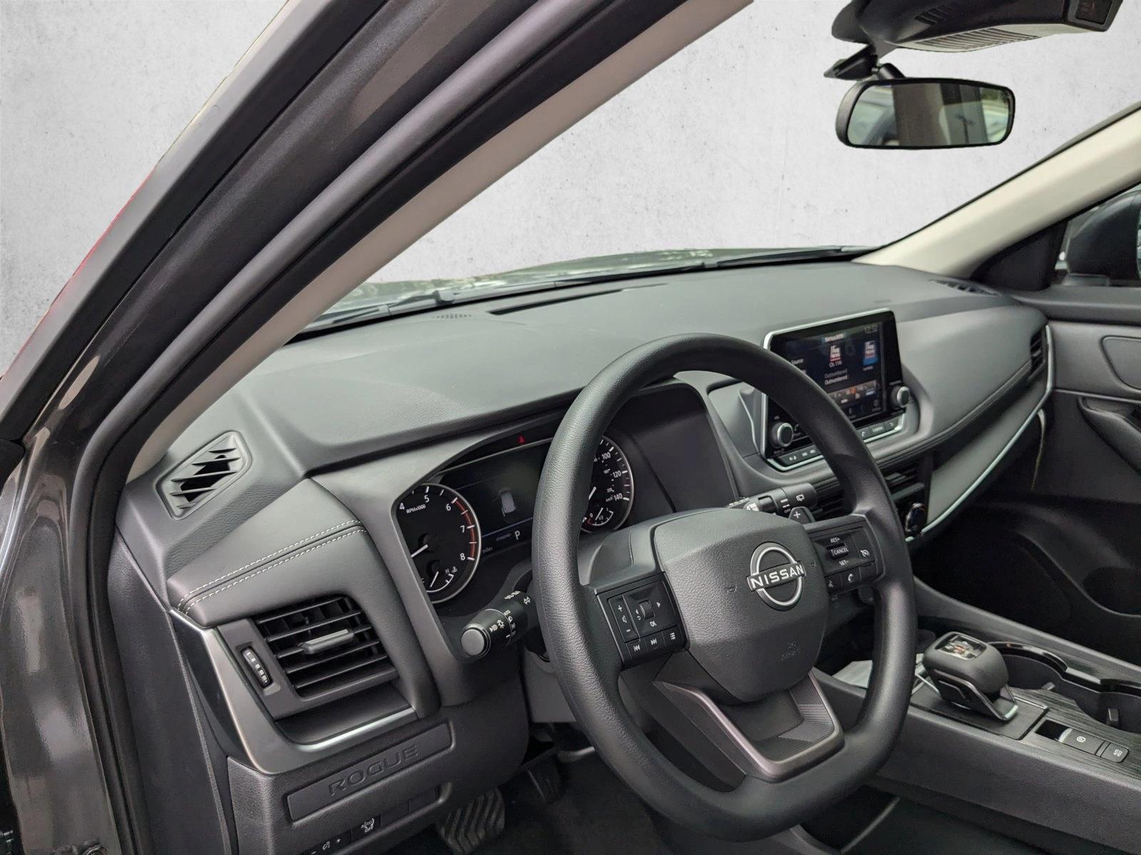 2025 Nissan Rogue S photo 2