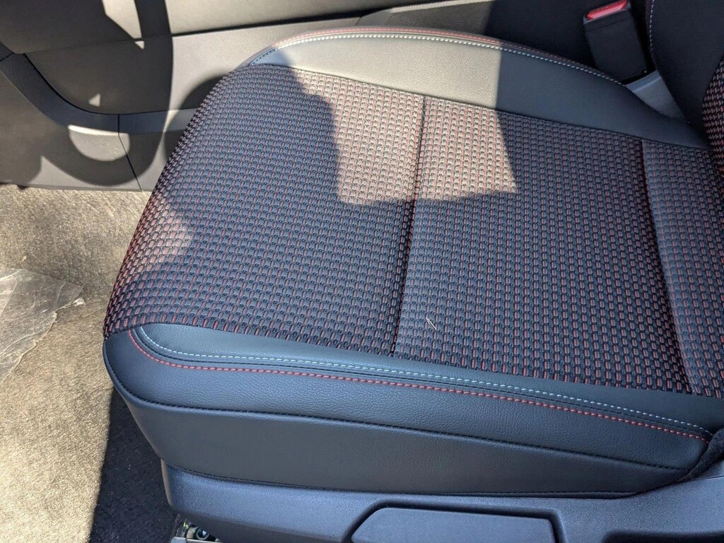 New 2026 Nissan Kicks SR SUV