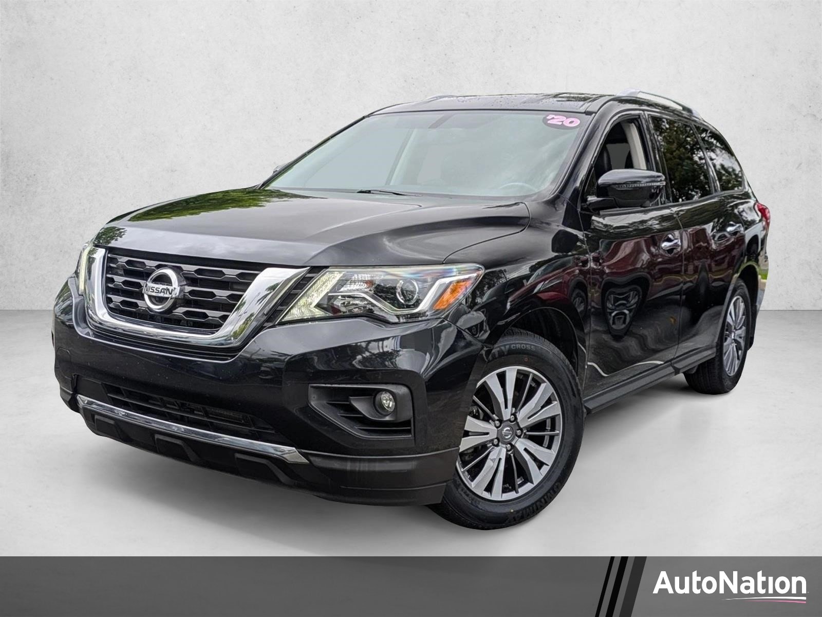 2020 Nissan Pathfinder SL 2WD's photo