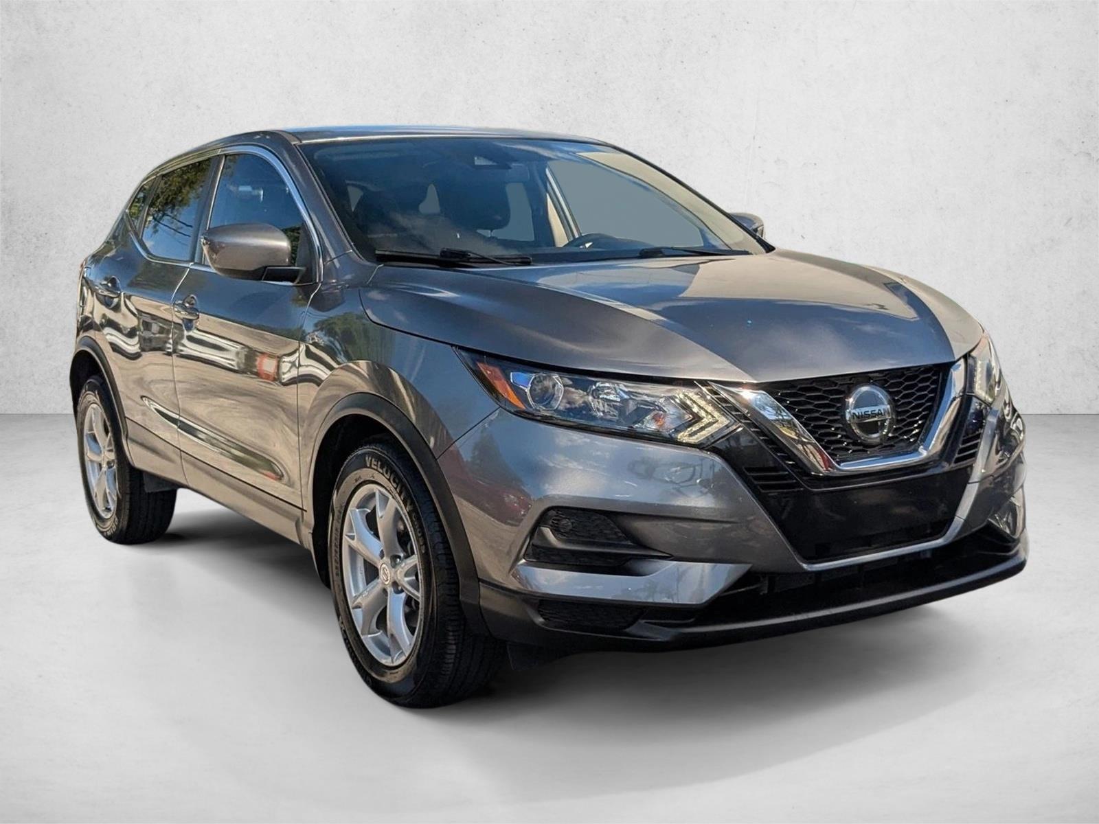 2020 Nissan Rogue Sport S photo 3